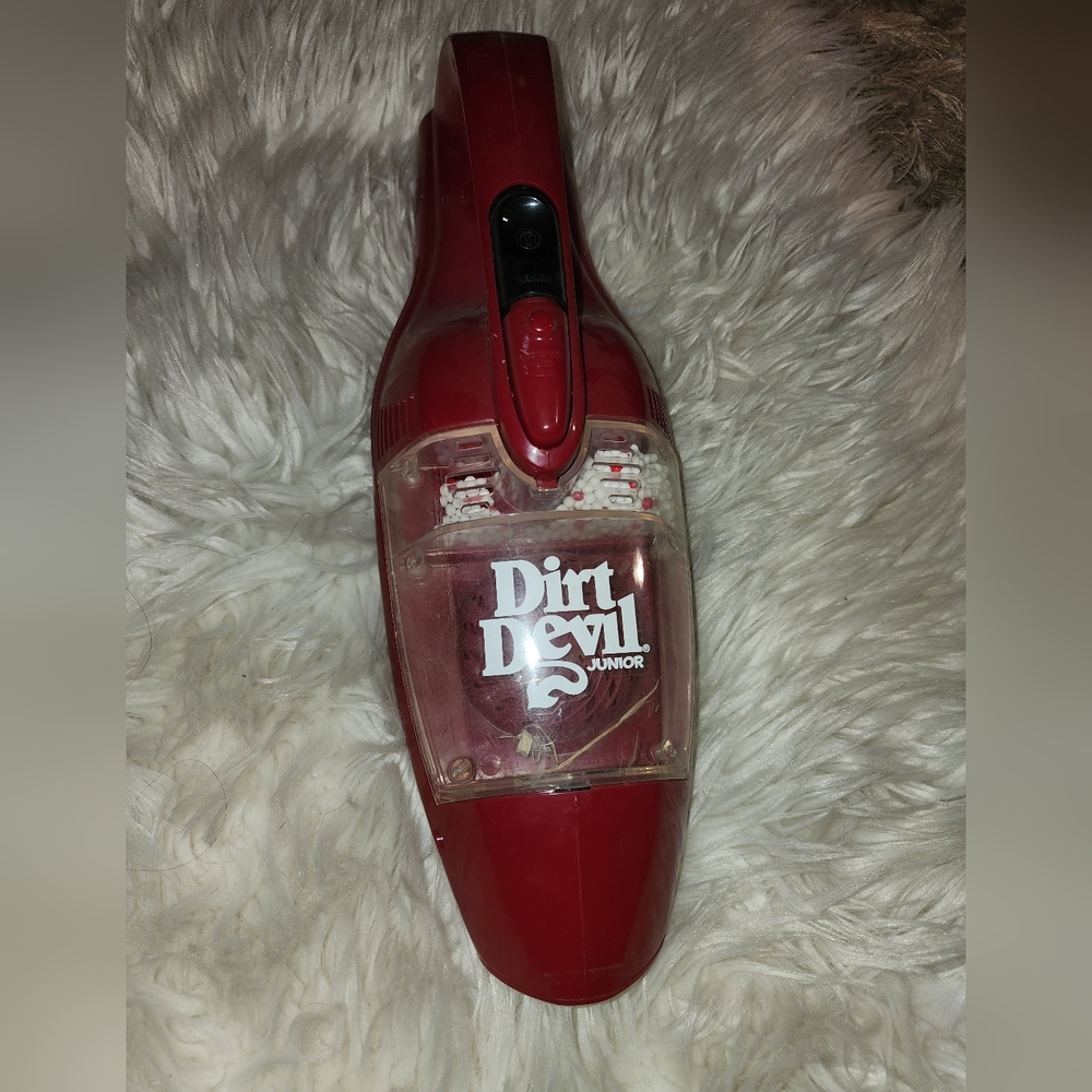 Dirt Devil Junior Red Handheld Vacuum